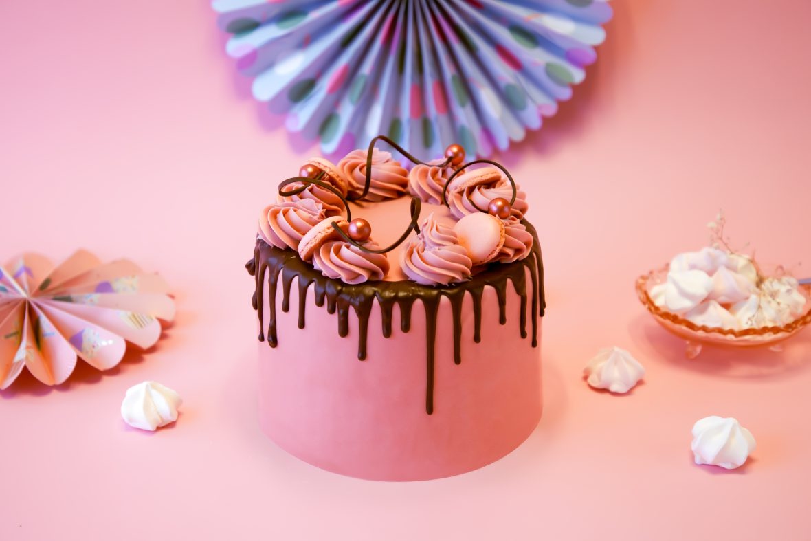 Dripcake sjokolade og jordbær Min Kake